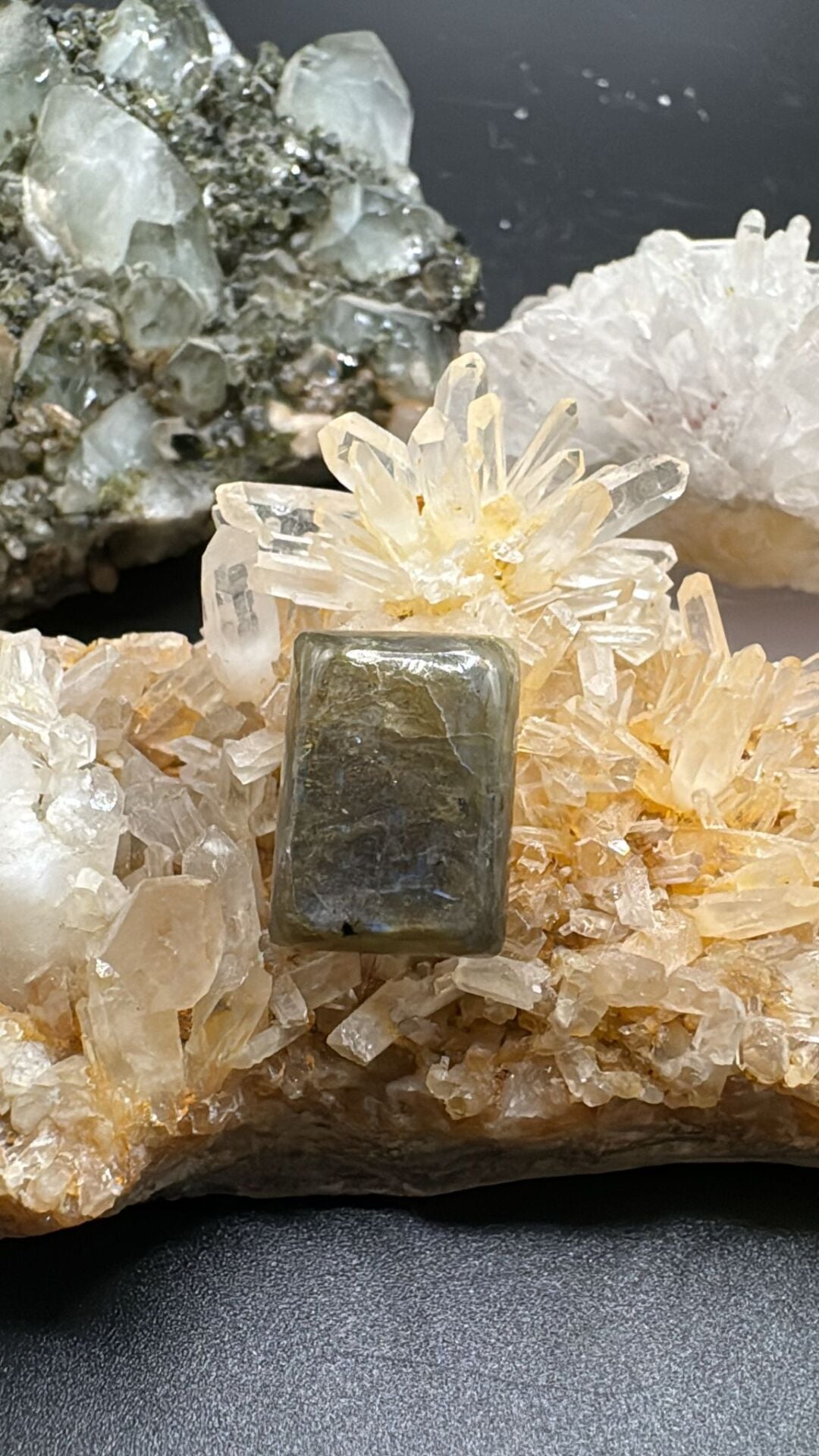 10.60ct 16.30x11.80 mm Natural Labradorite