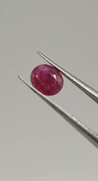 1.00ct 6.6x5.8mm Oval Natural Ruby