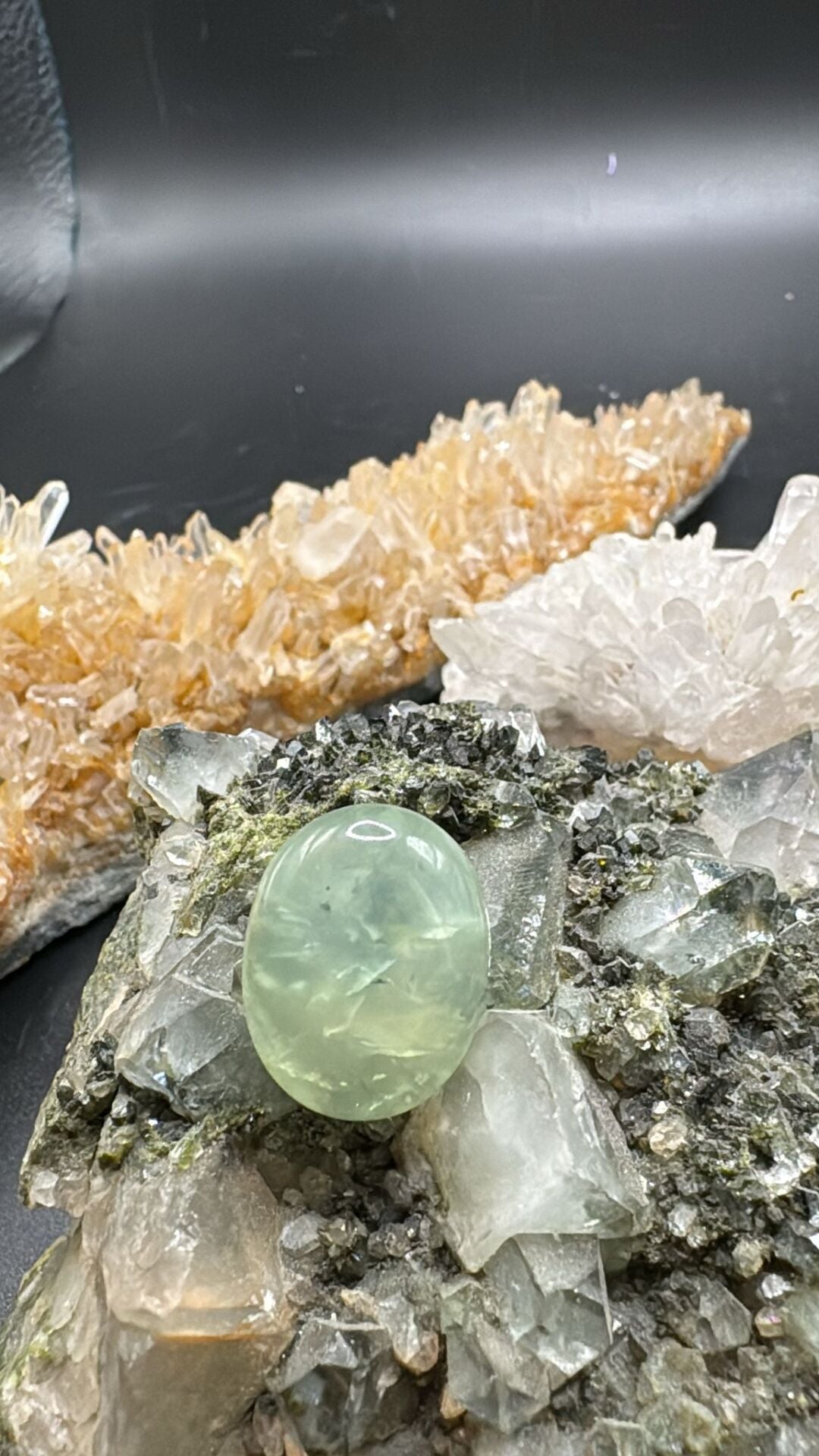 18.20ct 20.10x15.10 mm Natural Prehnite