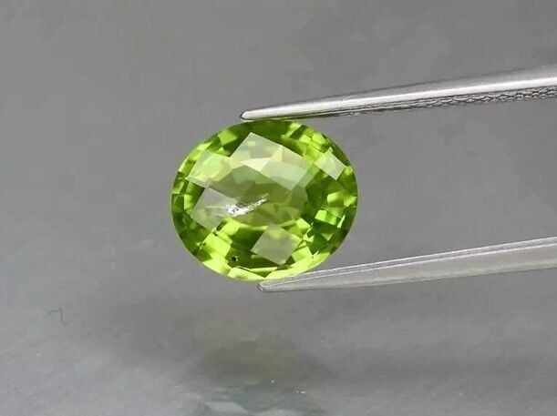 2.71ct 9.8x8.5mm Oval Natural Untreated Green Peridot, Myanmar