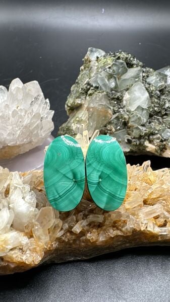 42.81ct 25.60x13.80mm Natural Malachite Pair