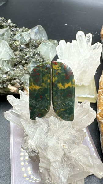18.65ct 28.28x10.28mm Natural Blood Stone Pair