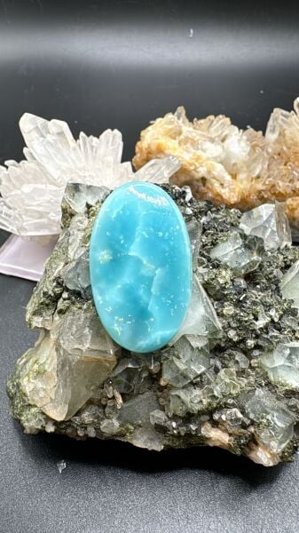 30.55ct 33.68x20.09 Natural Hemmimorfite