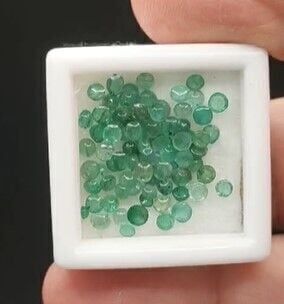 5.40ct 2.6 to 3.3mm Round Cab. Natural Emerald