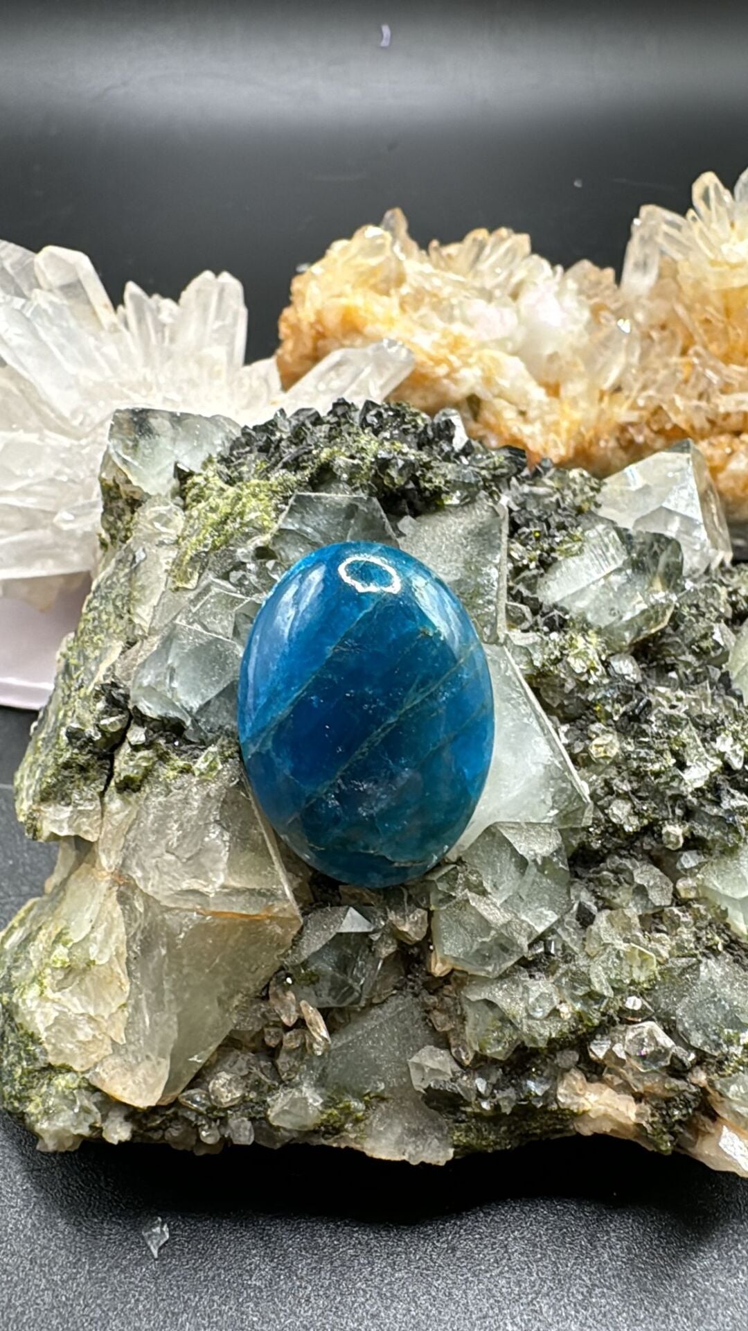 27.00ct 23.46x17.56mm Natural Apatit
