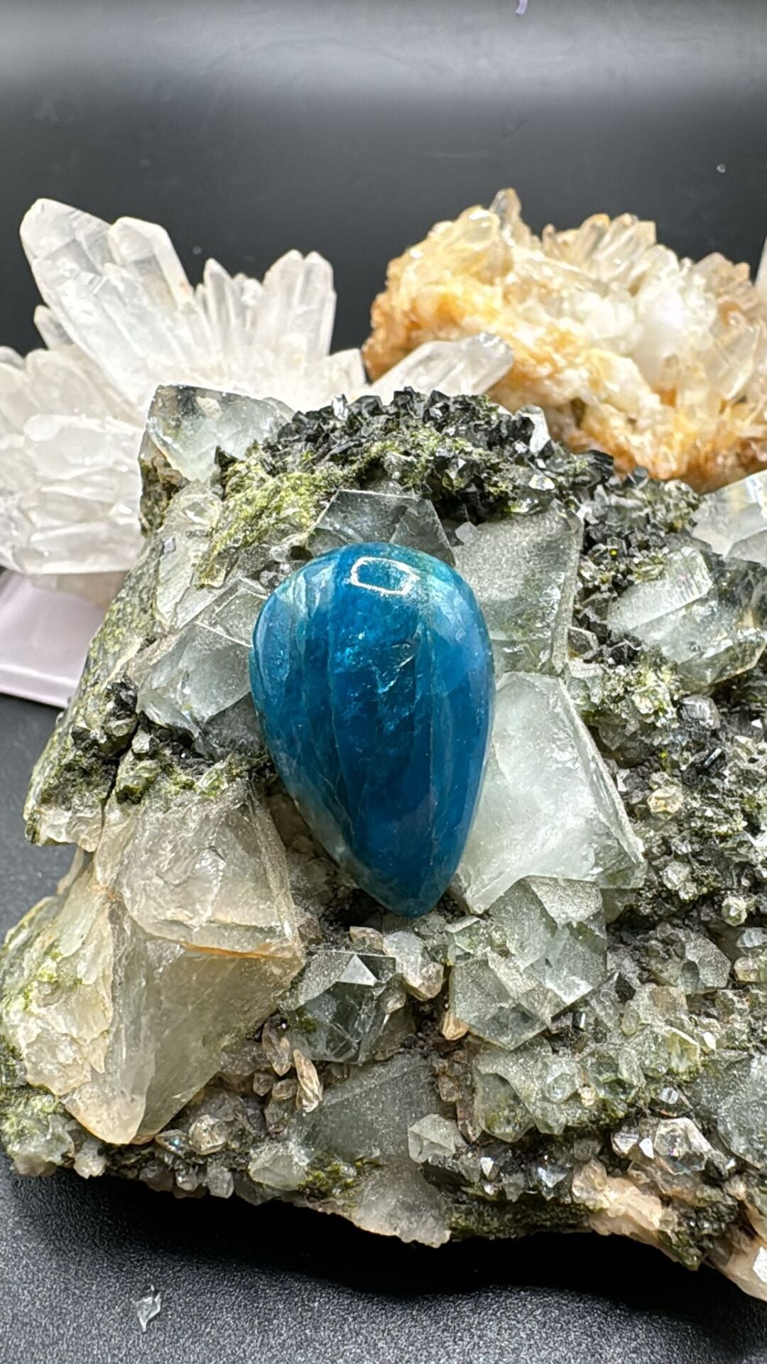 19.90ct 23.75x14.82mm Natural Apatit