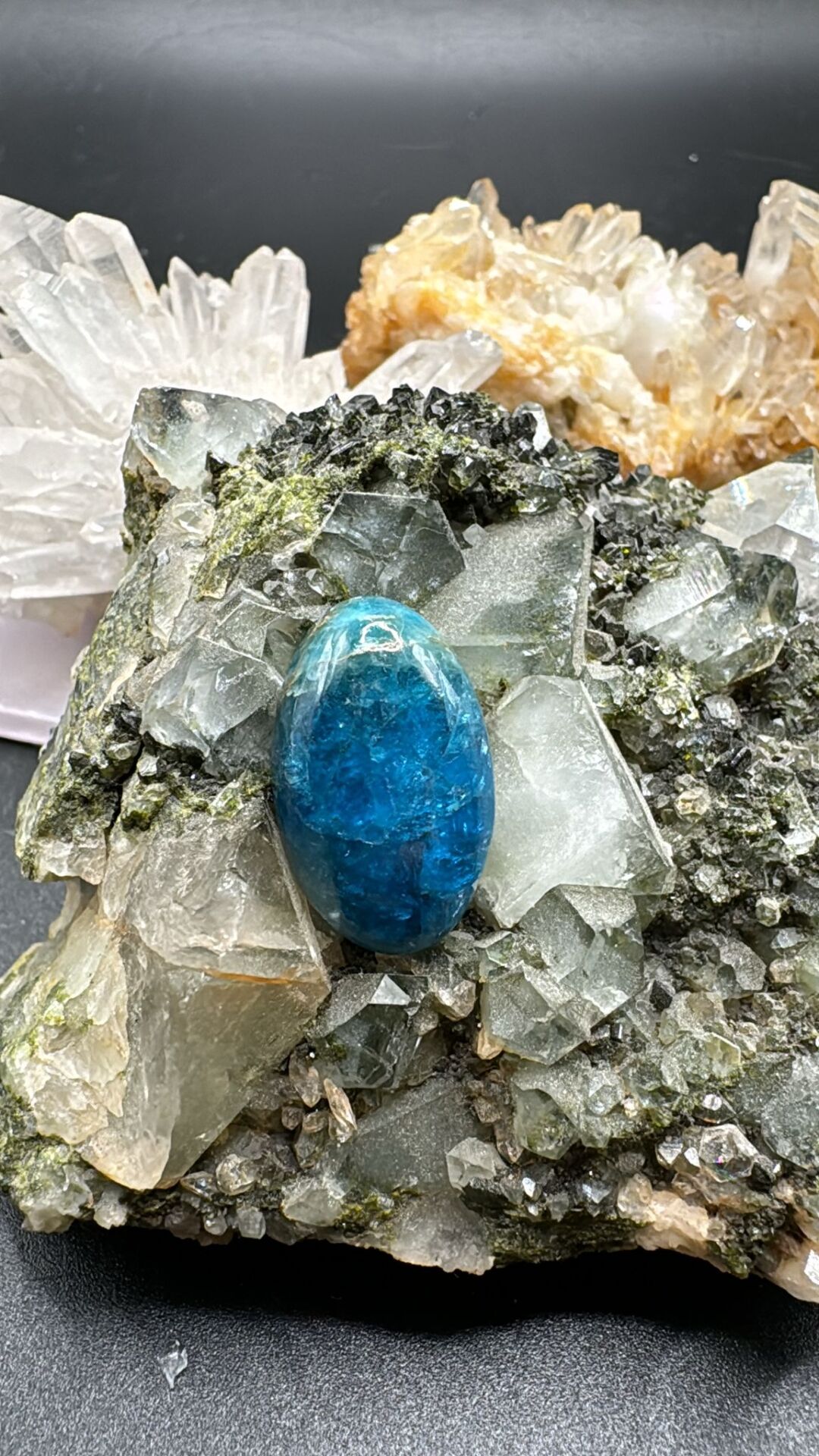 17.80ct 21.64x13.37mm Natural Apatit