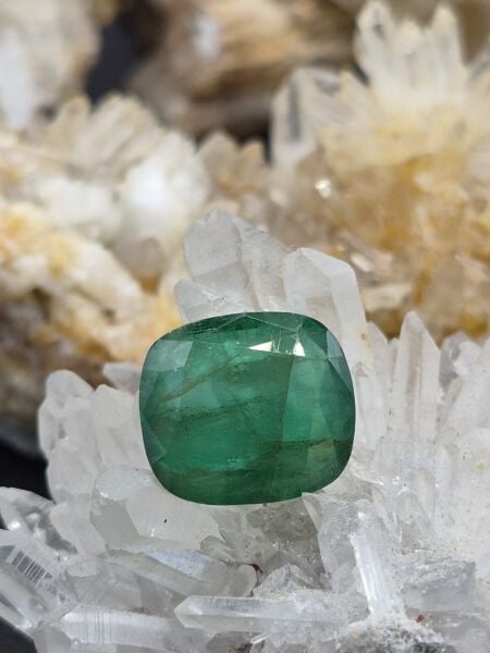 IGSL Sertifikalı - 10.07ct 15.22x13.64mm Natural Cushion  Zambian Emerald