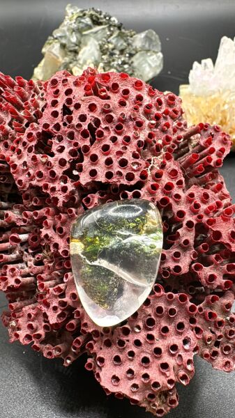 38.15ct 28.20x19.80mm Natural Garden Quartz
