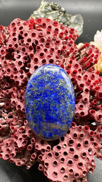41.38ct 32.65x21.56mm Natural Lapis