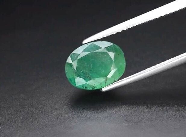 2.19ct 9.8x7.5mm Oval Green Emerald, Zambia