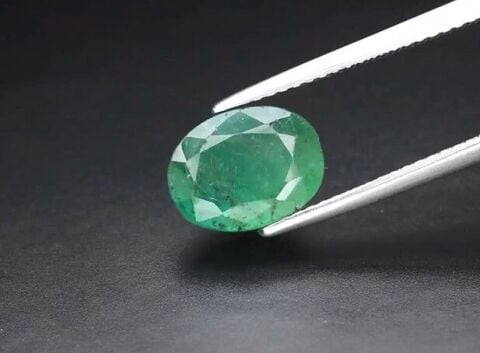 2.19ct 9.8x7.5mm Oval Green Emerald, Zambia