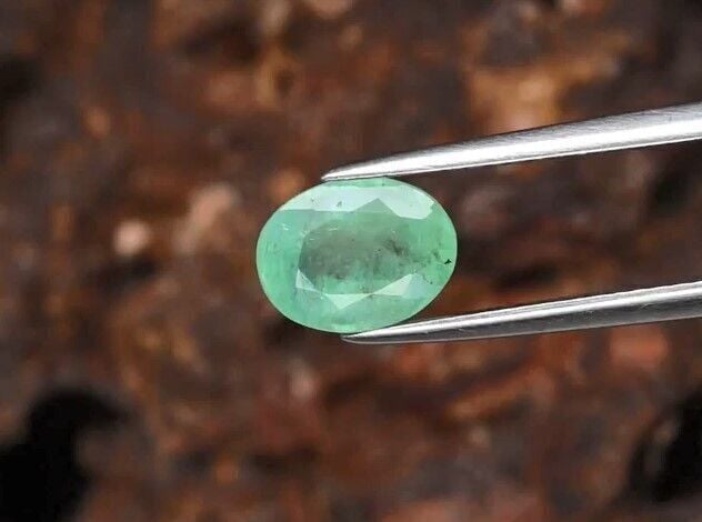 1.47ct 8.2x6.2mm Oval Green Emerald, Ethiopia