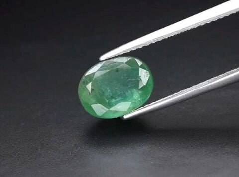 2.31ct 9.2x7.6mm Oval Green Emerald, Zambia