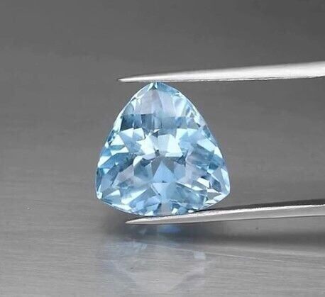 8.19ct 12.6x12.2mm Trillion Natural Sky Blue Topaz, Brazil