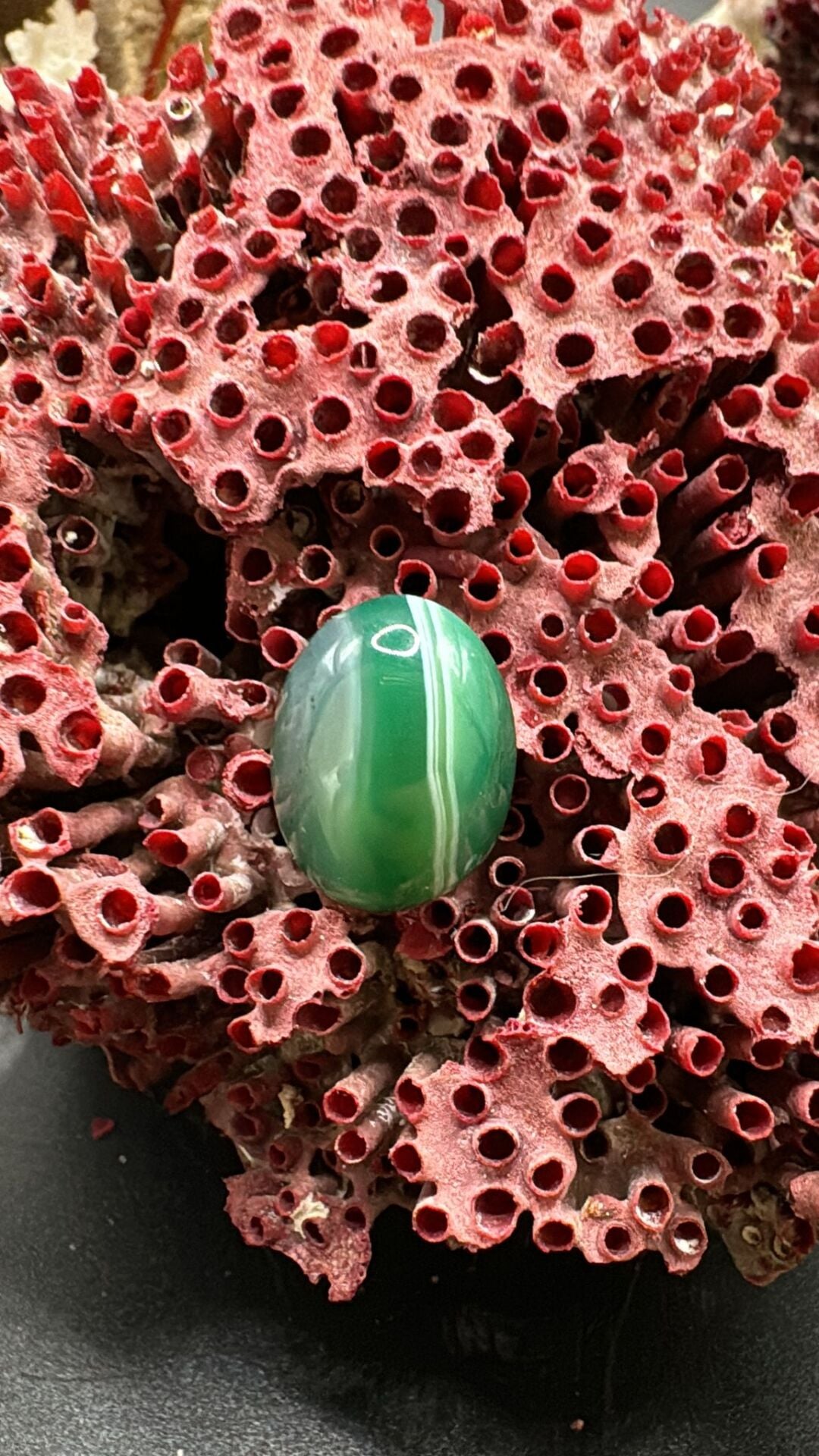 10.00ct 16,5x12,7 mm Natural Green Banded Agate
