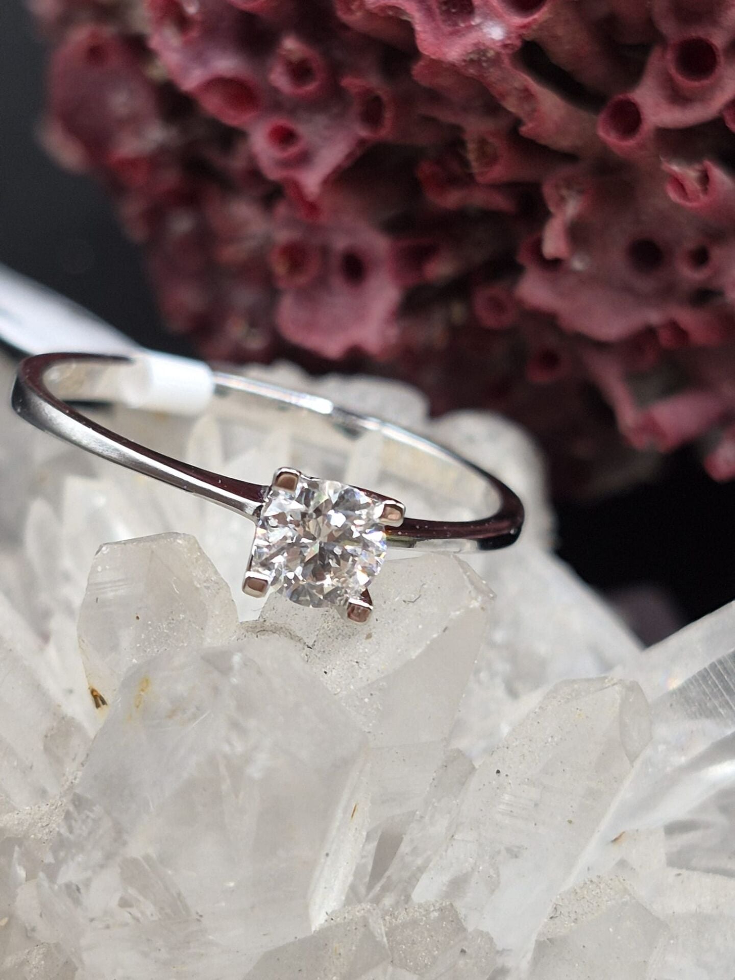 0.31ct H/SI2 Round Tek Taş Pırlanta Yüzük - HRD Sertifikalı