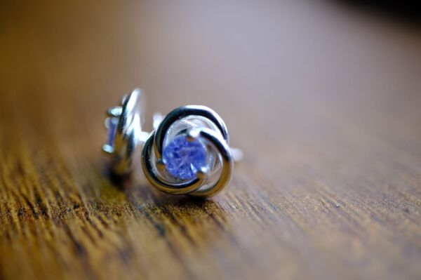 0.64ct Natural Tanzanit Taşlı Gümüş Küpe