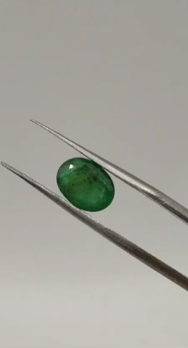 2.10ct 7x9.5mm Oval Natural Green Emerald