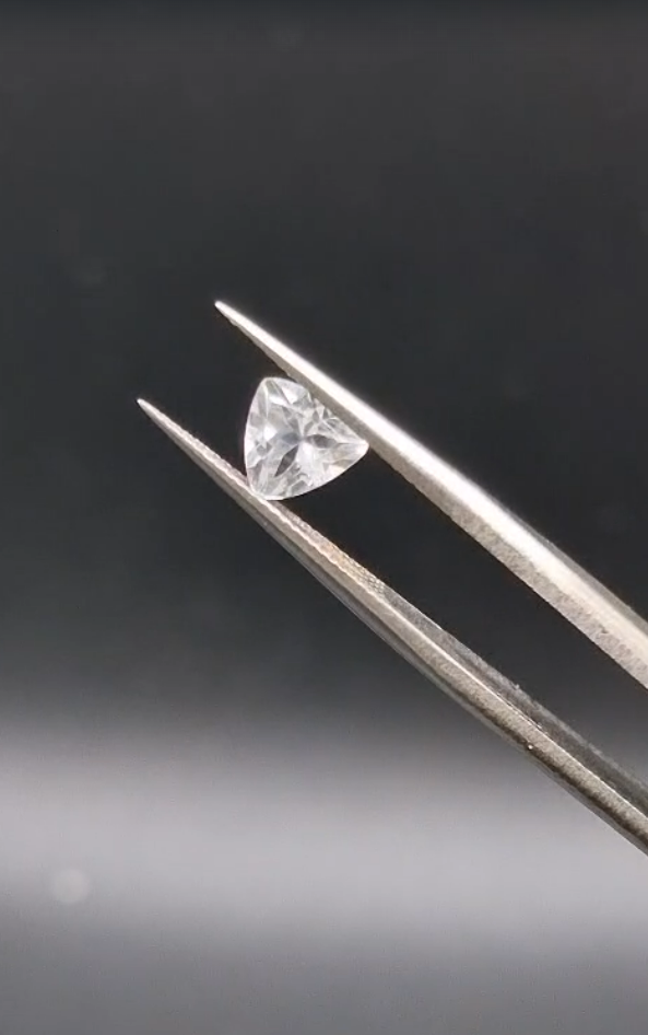 1.05ct 6mm Trillion Natural Unheated  Aquamarine