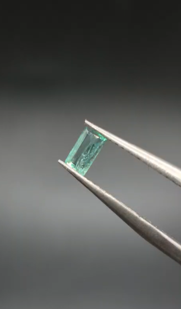 0.25ct 5.1x2.9mm Octagon Natural Emerald