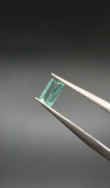 0.25ct 5.1x2.9mm Octagon Natural Emerald