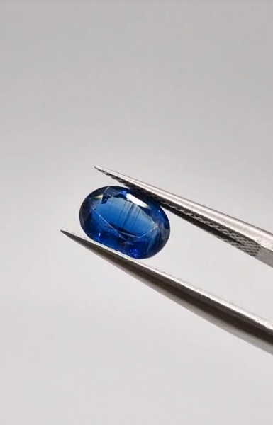 1.83ct 8x5.9mm Oval Natural Untreated Blue Kyanite