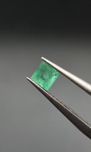 0.33ct 4mm Square Natural Emerald