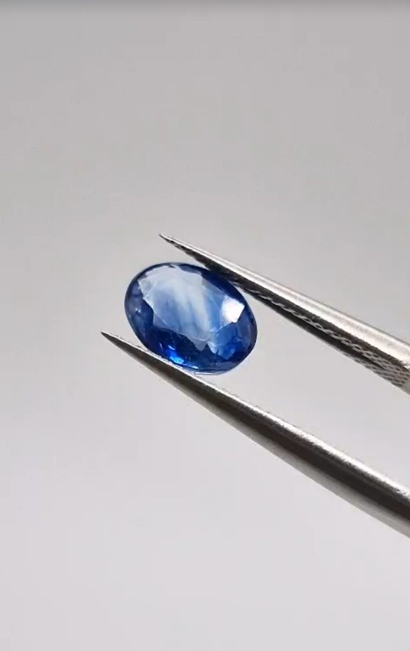 1.39ct 7.8x6mm Oval Natural Untreated Blue Kyanite
