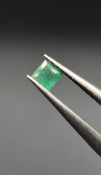 0.15ct 3mm Square Natural Emerald