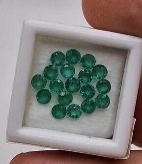 2.93ct tw. 18pcs Lot 3.7 to 4.0 mm Round Natural Emerald