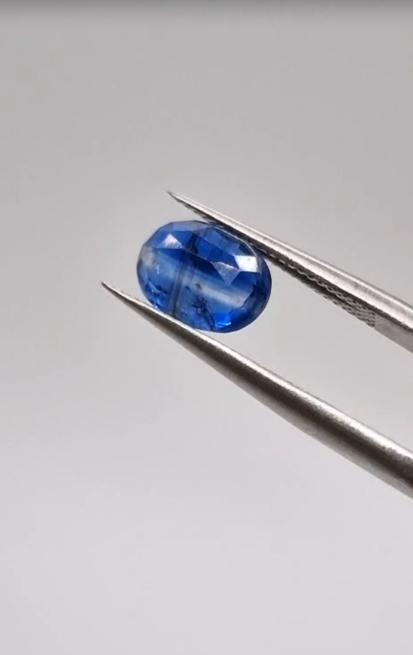 2.13ct 8.9x6.5mm Oval Natural Untreated Blue Kyanite
