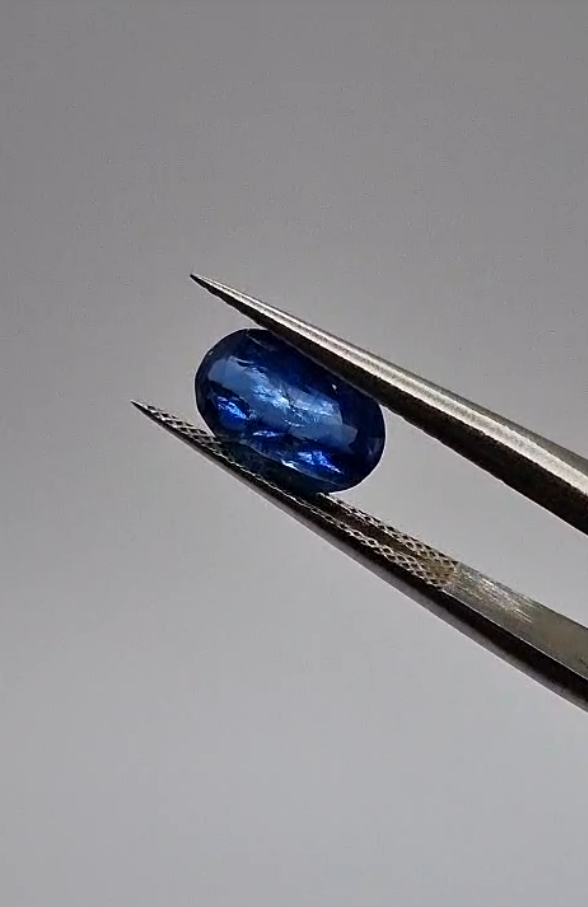 1.44ct 8.8x6mm Oval Natural Untreated Blue Kyanite