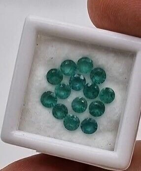 2.75ct tw. 14pcs Lot 3.8 to 4.0 mm Round Natural Emerald