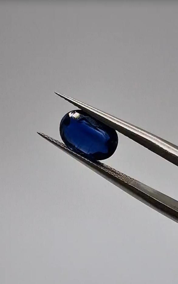 1.75ct 8.9x6.4mm Oval Natural Untreated Blue Kyanite