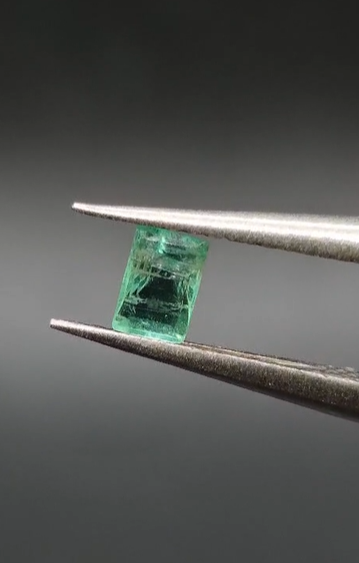 0.29ct 4.5x3.1mm Octagon Natural Emerald