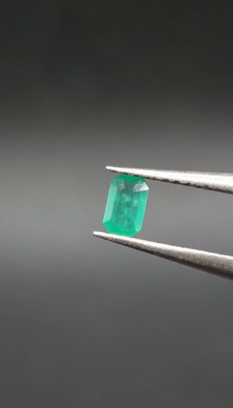 0.15ct 4.5x3mm Octagon Natural Emerald