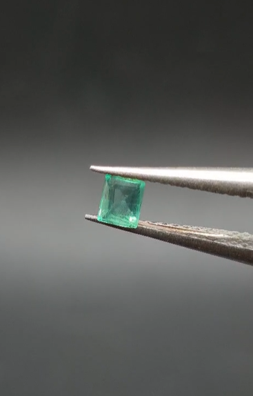 0.24ct 3.3mm Square Natural Emerald
