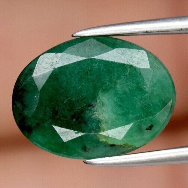 3.20ct 11.5x8.7mm Oval Green Emerald Gemstone, Zambia