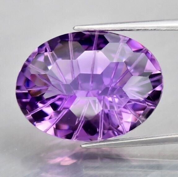 11.93ct 18x13.4mm VVS Oval Natural Unheated Purple Amethyst, Uruguay