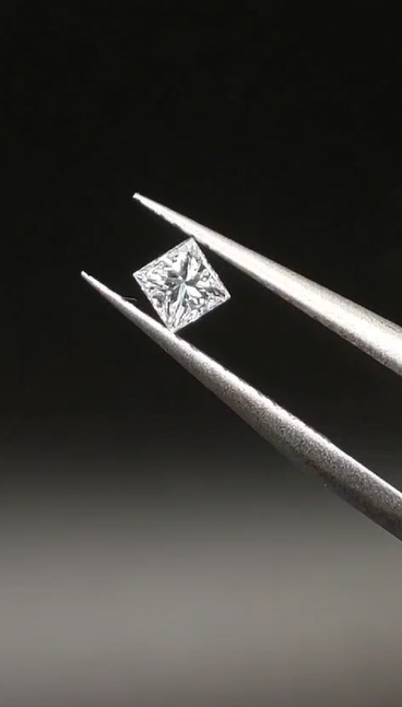 IGSL Sertifikalı - 0.24ct 3.33x3.40mm  F - VS Princess Cut Natural Diamond