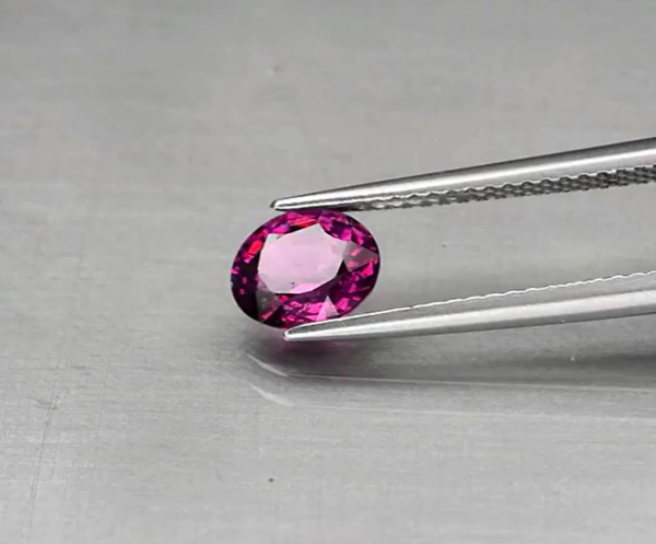 1.17ct 6.8x5.6mm Oval Natural Pinkish Purple Rhodolite Garnet, Tanzania