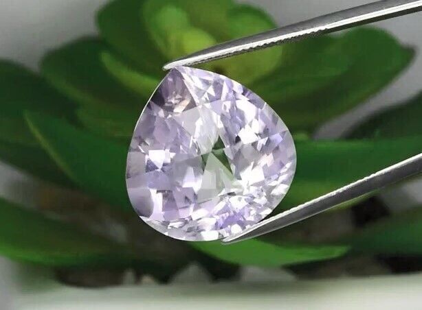 23.88ct 19.6x19.3mm VS Pear Natural Unheated Purple Amethyst, Brazil