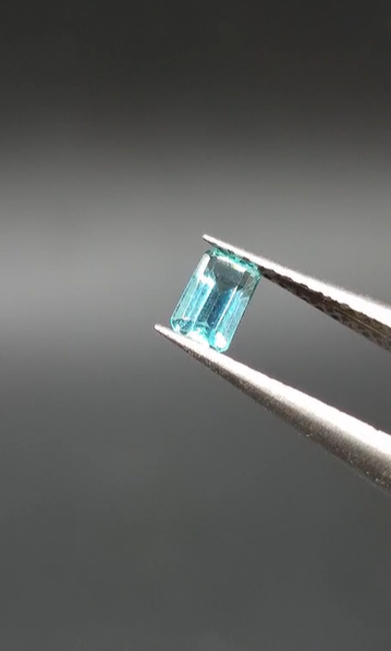 0.30ct 5x2.9mm VVS Octagon Natural Emerald