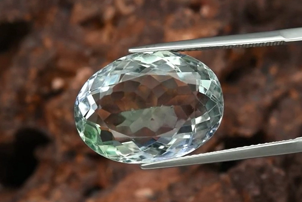 17.56ct 18.6x13.7mm VS Oval Natural Purple-Green Fluorite, Brazil