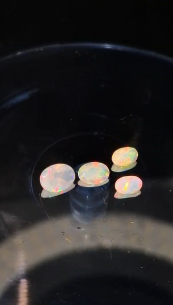 1.76ct 8x6 - 7x5 - 6x4mm 4pcs Lot Oval Faceted Natural Ethiopian Opal