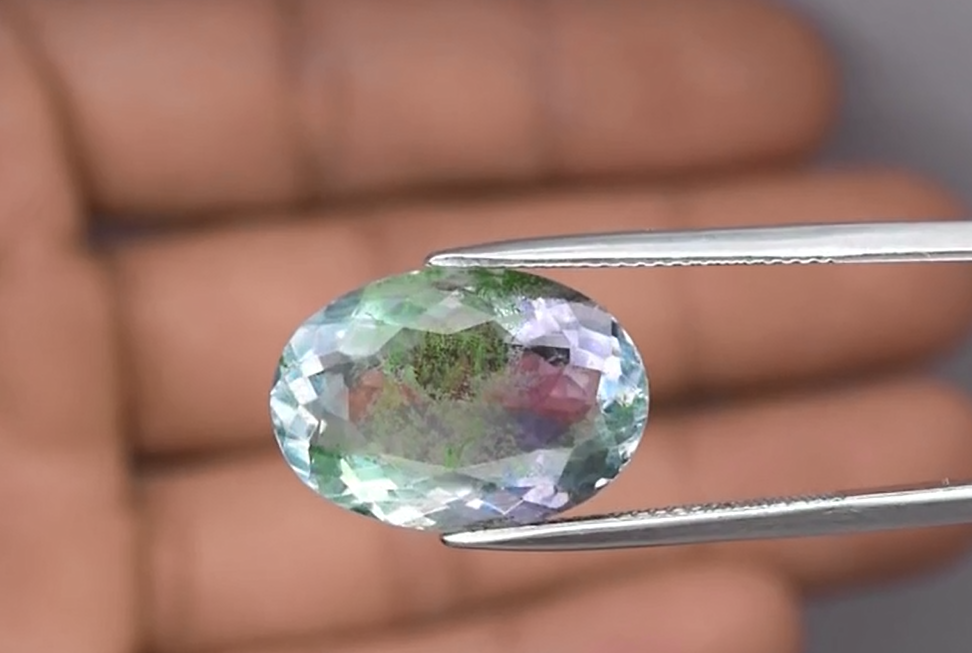12.99ct 17.7x12.5mm Oval Natural Purple-Green Fluorite, Brazil