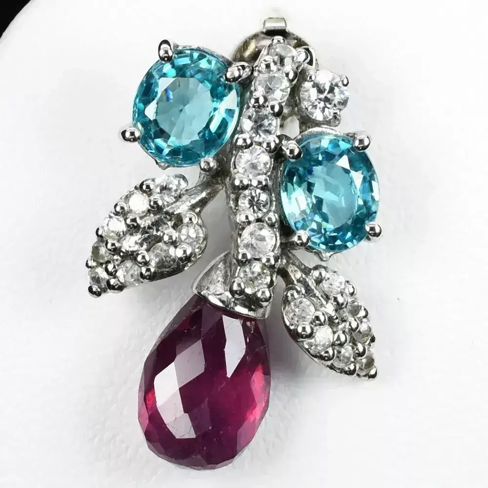 3.91gr Natural Zirkon ve 5.12ct Yakut 925 ayar Gümüş Kolye Ucu