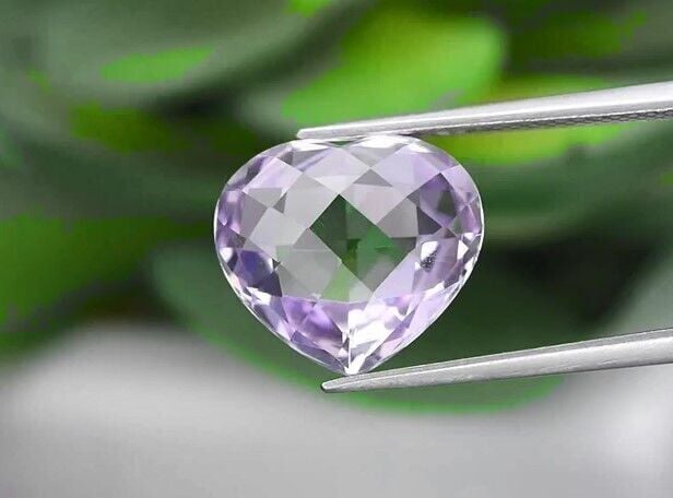 4.75ct 12.7x11.2mm VVS Heart Natural Purple Amethyst Unheated Brazil