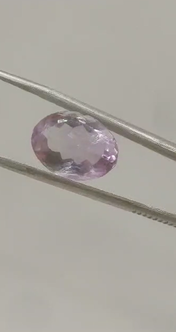 10.15ct 15.7x11.9mm VS Oval Light Purple Natural  Amethyst
